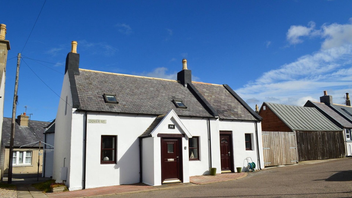 Buckie Cottage | 4-Bed Cottage in Portknockie, Near Cullen, Moray