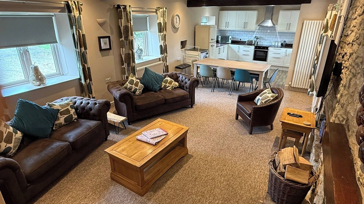 Shoscombe Cottage | 4 Bed - Historic Inn & Cider Pub - Free Parking