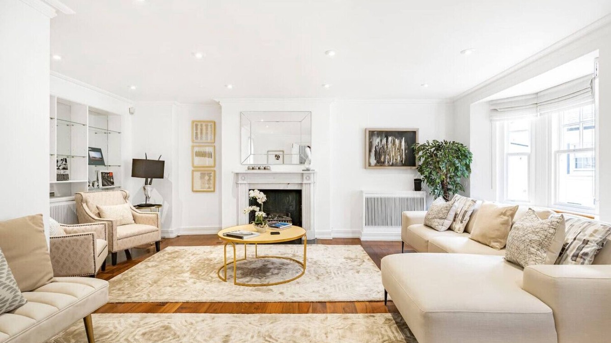 Brompton & Hans Town House | 4-Bed House | Next To Harrods | Pont Street Mews