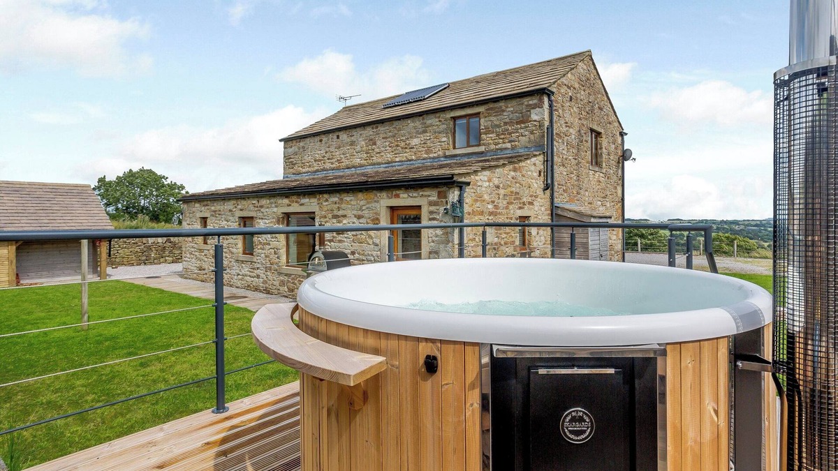 Fourstones Near Bentham Cottage | 4 bedroom accommodation in Tosside, near Skipton