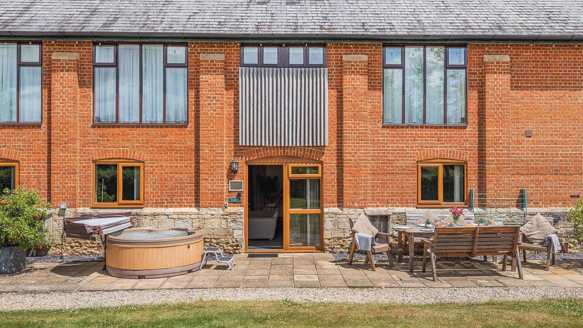 Woolland Cottage | 4 bedroom accommodation in Blandford Forum