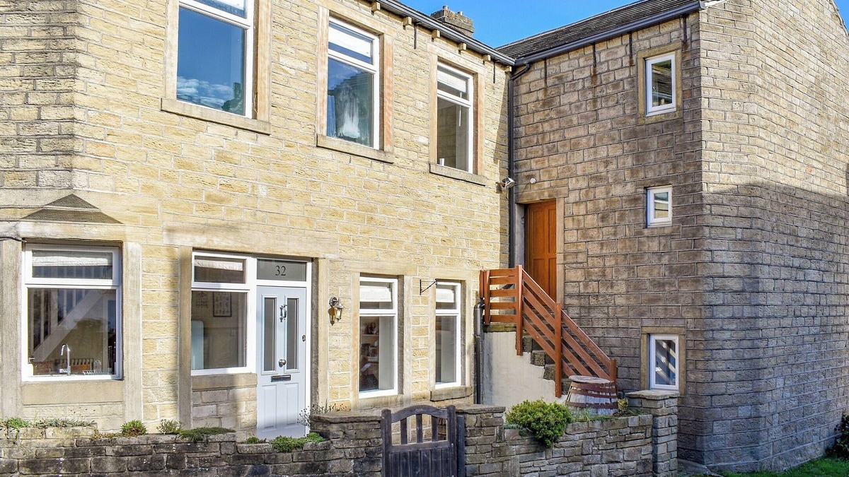 Hepworth Cottage | 4 bedroom accommodation in Holmfirth