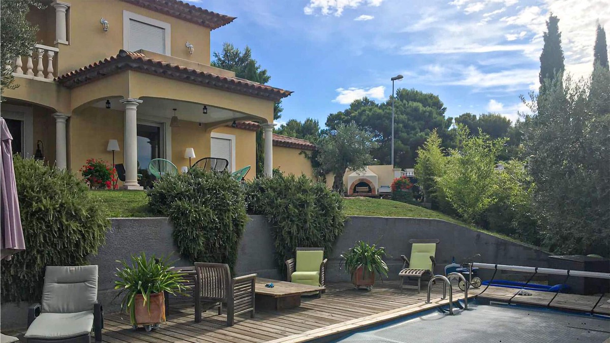 Lespignan House | 4 bedroom accommodation in Lespignan