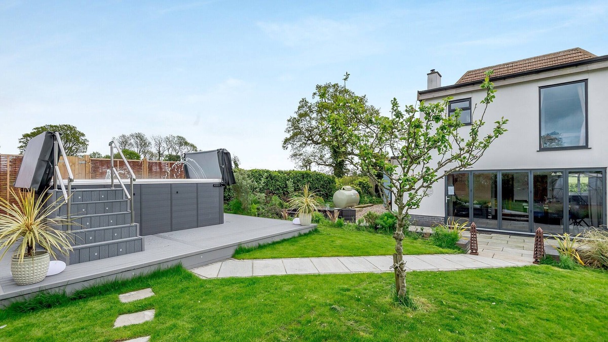 Wrentham Cottage | 4 bedroom accommodation in Wrentham, near Southwold