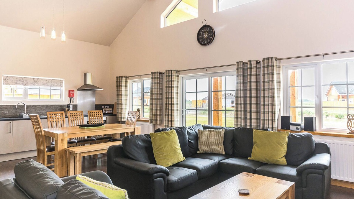 Hornsea Ski Chalet | 4 bedroom accommodation in Hornsea