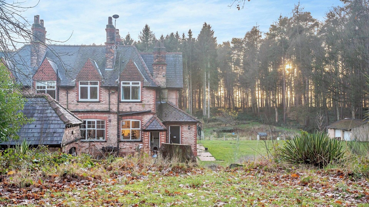 Clumber Park Cottage | 4 bedroom accommodation in Retford