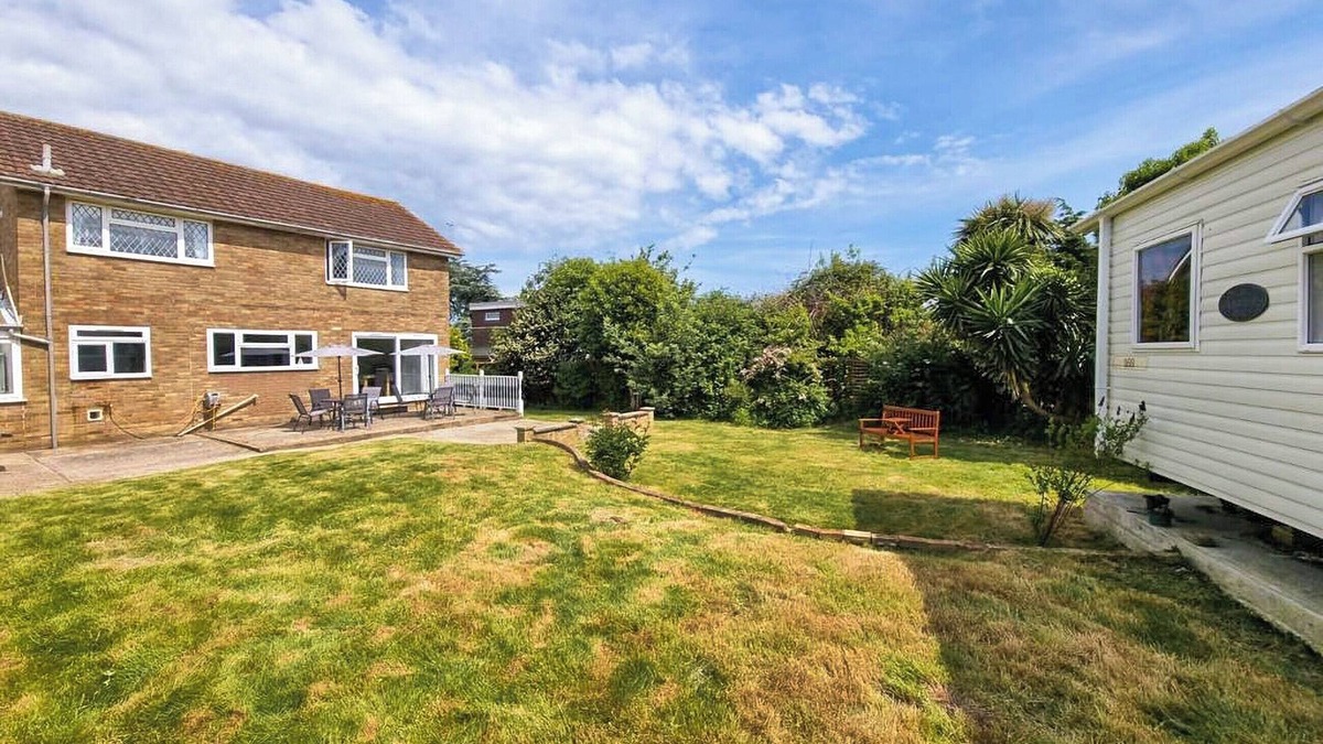 Seaview Cottage | 4 bedroom accommodation in Seaview