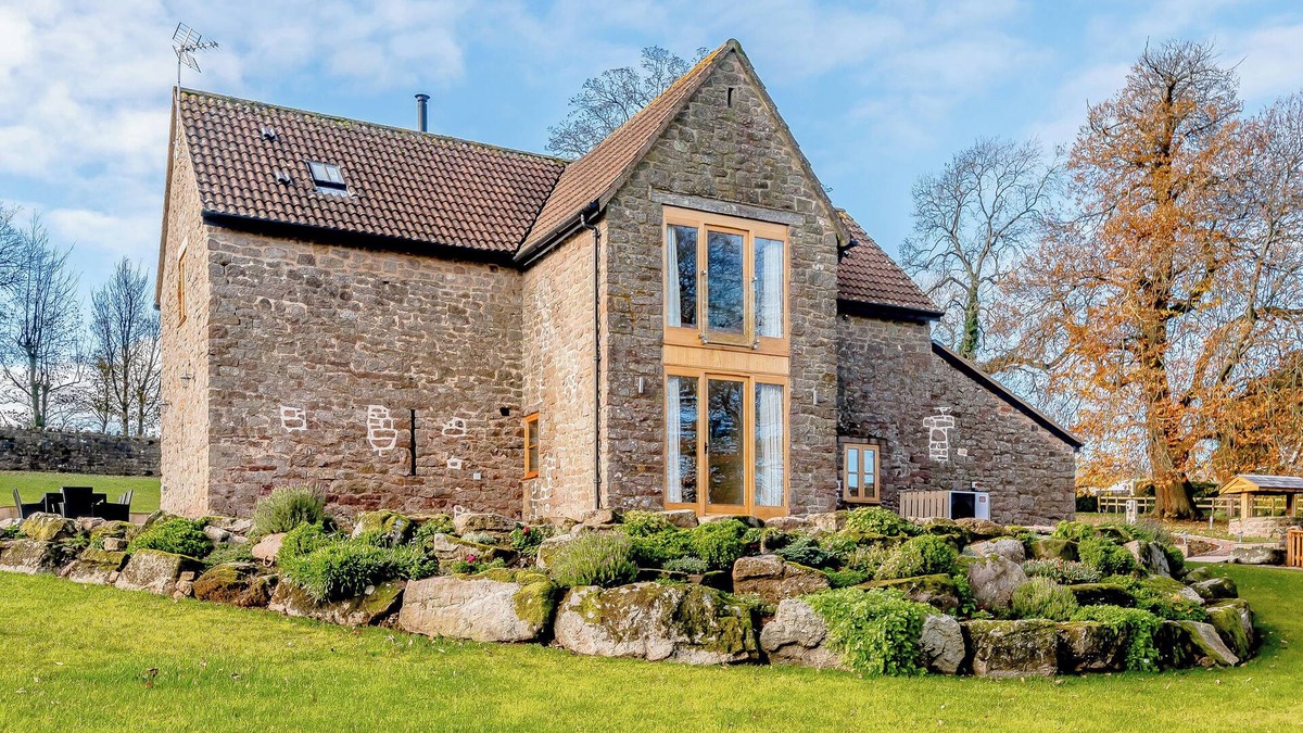 Lydney Cottage | 4 bedroom accommodation in Bream, near Lydney