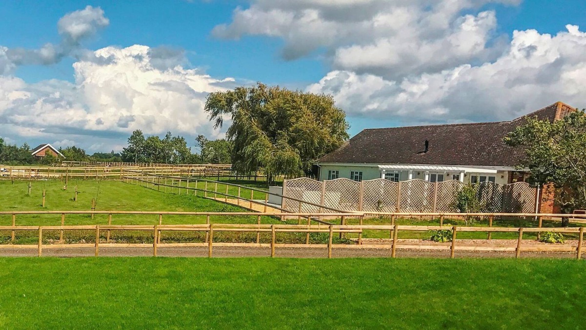 Newport Cottage | 4 bedroom accommodation in Newport