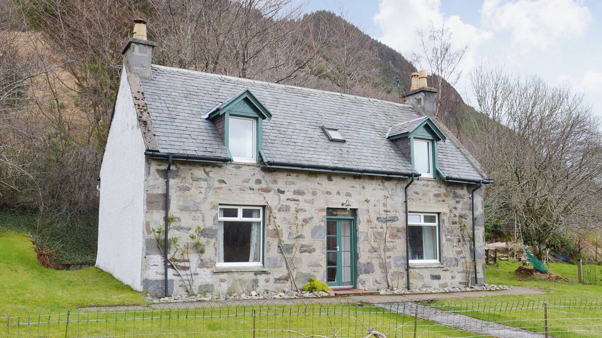 Kyle Cottage | 4 bedroom accommodation in Inverinate, near Kyle of Lochalsh