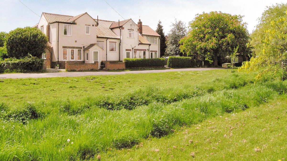 York Cottage | 4 bedroom accommodation in Osbaldwick, near York