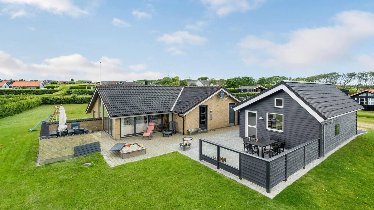Vinderup House | 4 bedroom amazing home in Vinderup