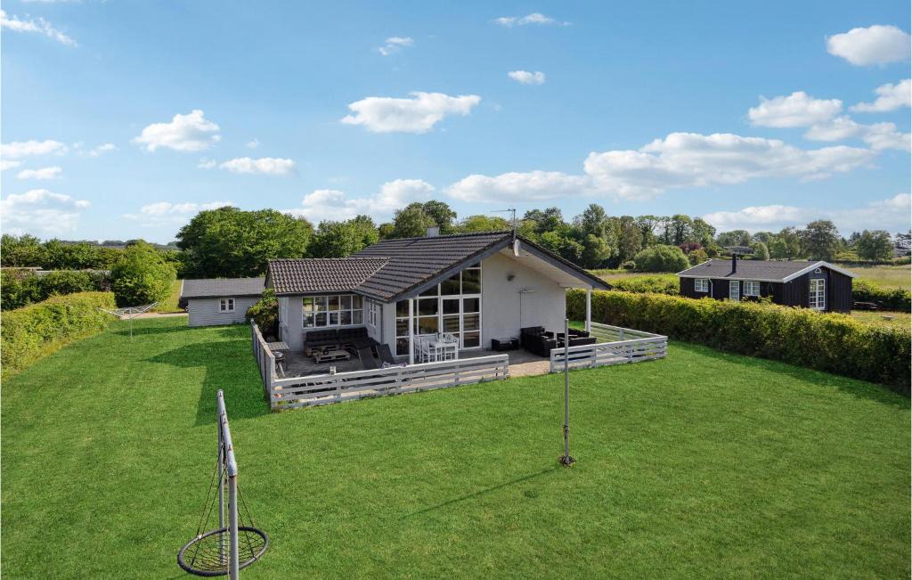 Østerskov House | 4 Bedroom Amazing Home In Humble