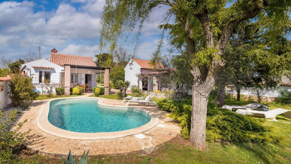 Sisan House | 4 bedroom awesome home in SiSan