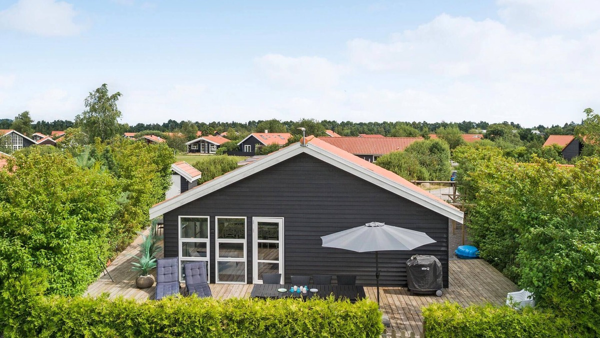 Marielyst House | 4 bedroom beautiful home in Væggerløse