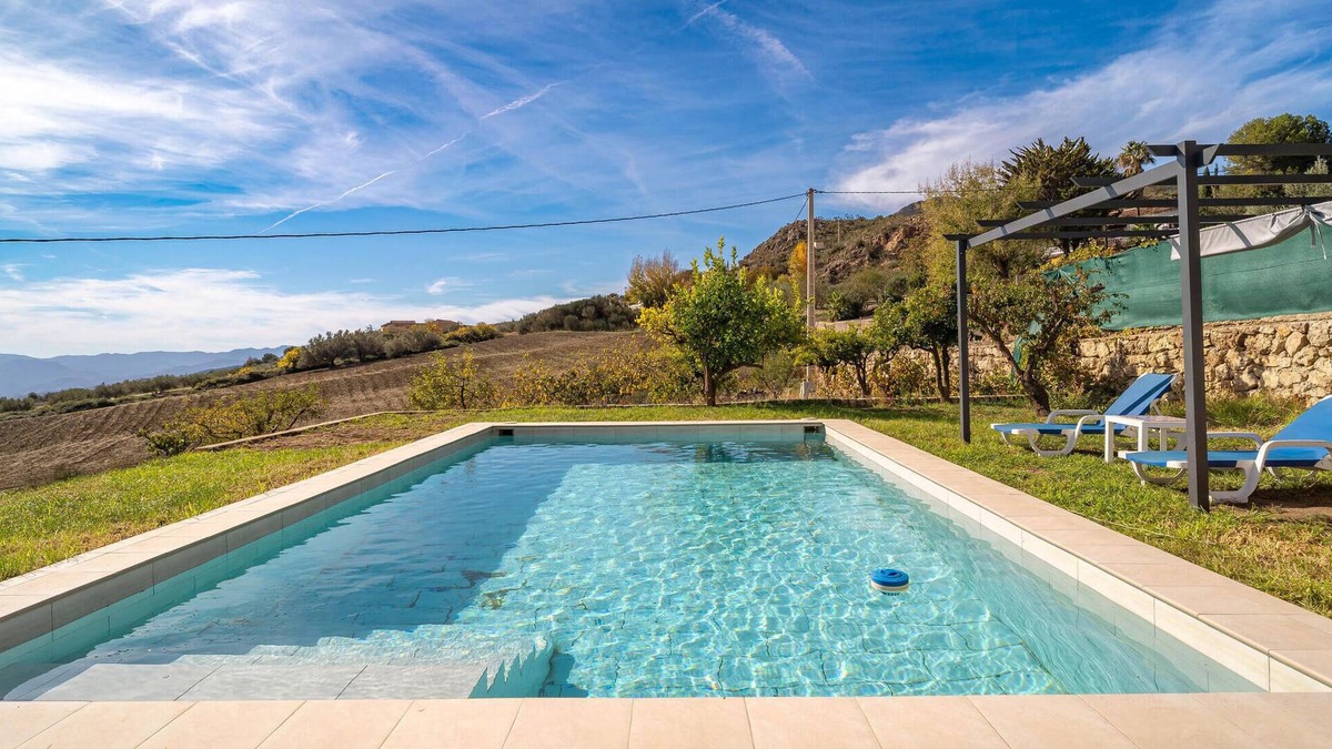 Periana House | 4 bedroom beautiful home in Periana