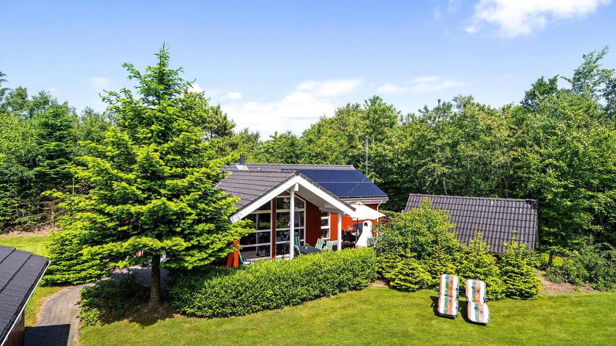 Jegum House | 4 bedroom beautiful home in Oksbøl