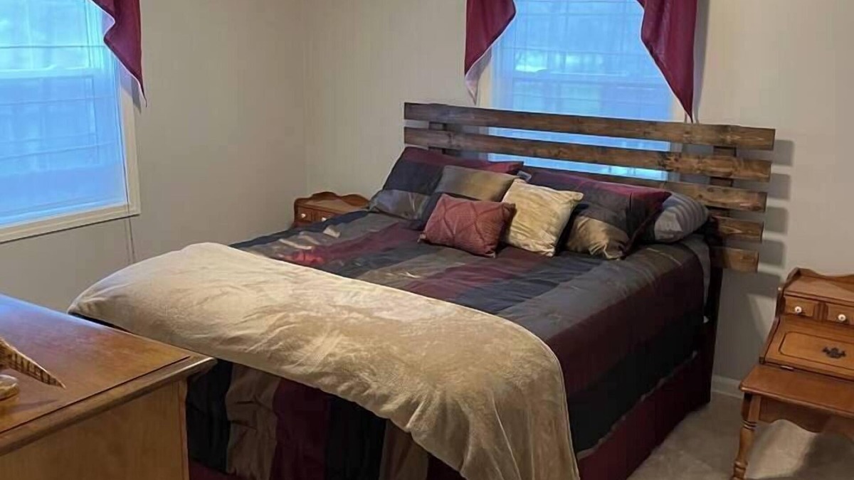 Gravois Mills Cottage | 4 Bedroom Comfortable Cottage
