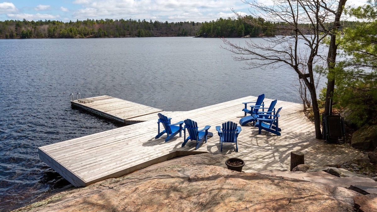 Gravenhurst Cottage | 4-Bedroom Cottage Gravenhurst on Muldrew Lake.