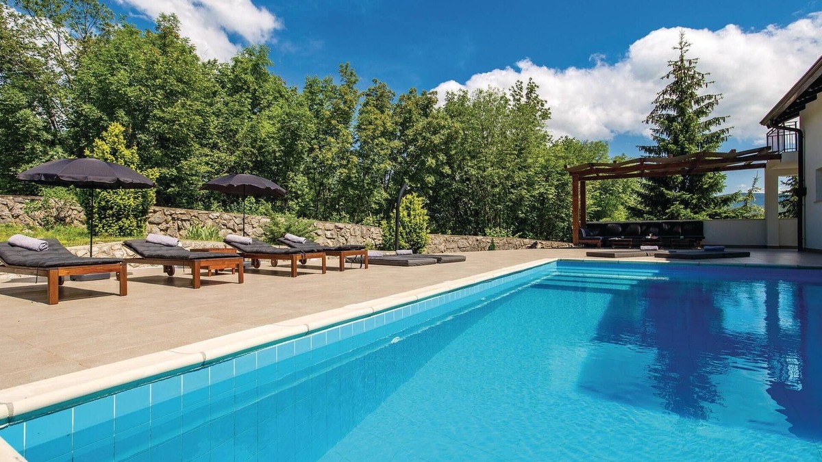 Veli Brgud House | 4 bedroom gorgeous home in Jurdani