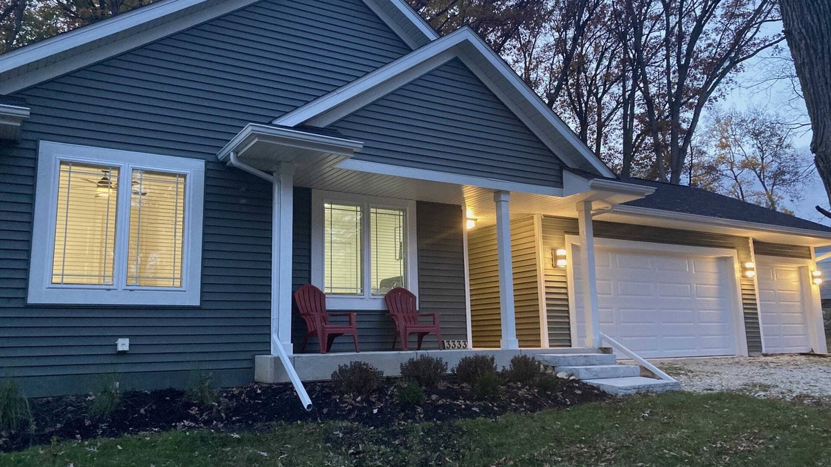 Como House | 4 Bedroom Home (5 Beds) I Lake Geneva