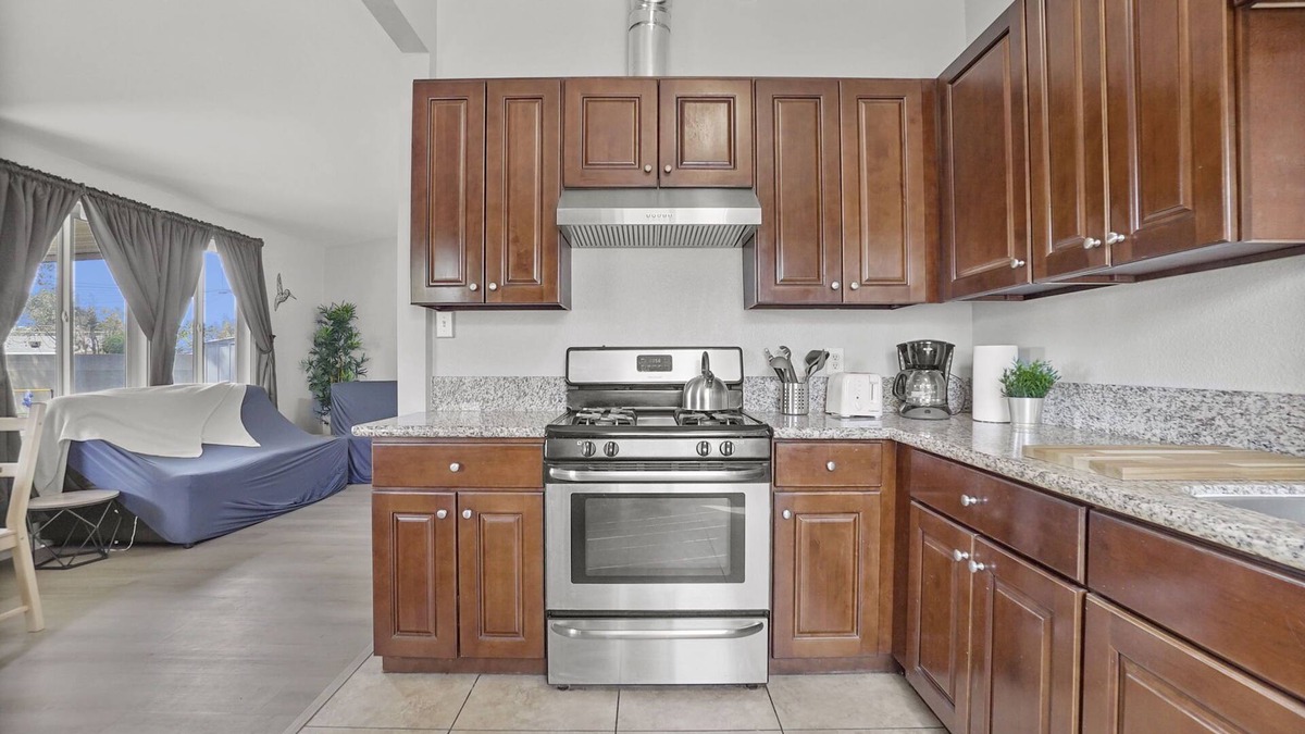 Walnut Valley House | 4 Bedroom Home Near LA and OC!