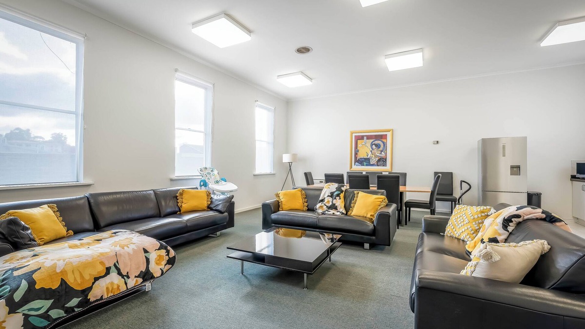 Hobart Central Business District House | 4 Bedroom House - Hobart CBD - Free Parking