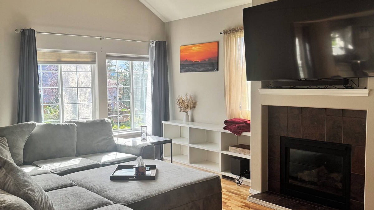 Rabbit Creek House | 💥4-bedroom house in Anchorage for a cozy getaway