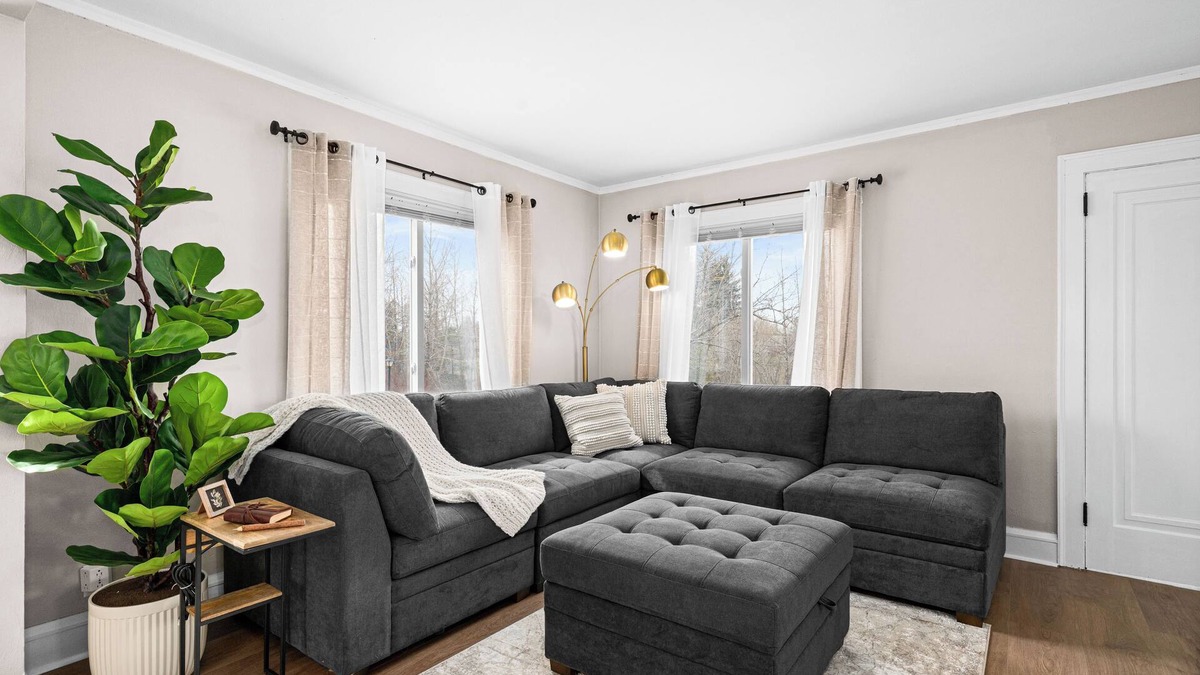 Superior House | 4-bedroom house in Central Park- Superior with AC, WiFi