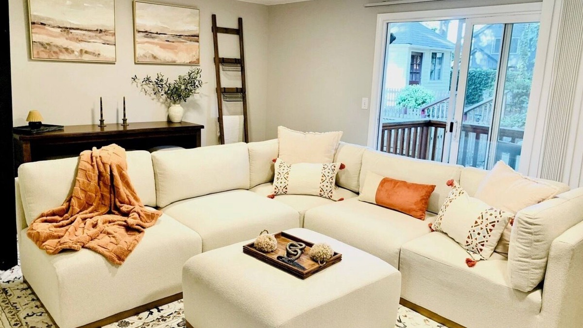 Kirkland House | 4-bedroom house in lovely Kirkland2 with AC, fully fenced