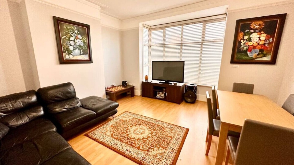 Ladywell House | 4 Bedroom house in SE4