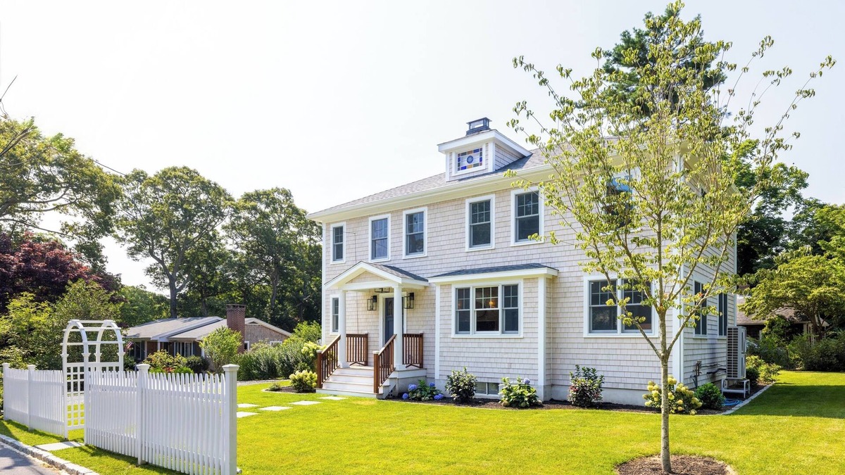 Tisbury House | 4-bedroom house in Tisbury for a relaxing getaway - newly renovated
