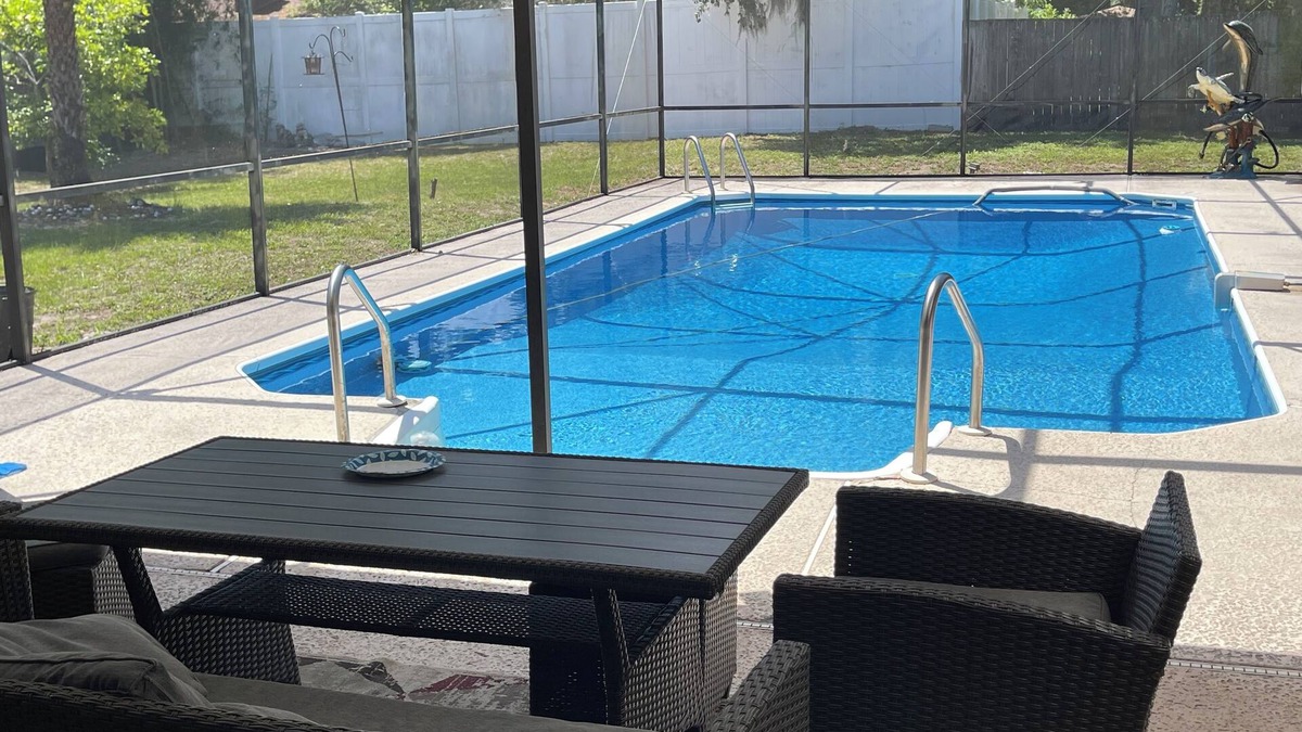 Fruit Cove House | 4-bedroom house in lovely Saint Johns with enclosed 16’ X 32’ pool, WiFi, AC