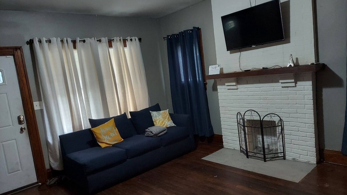 Dayton House | 4 Bedroom House Perfect for a Working Crew