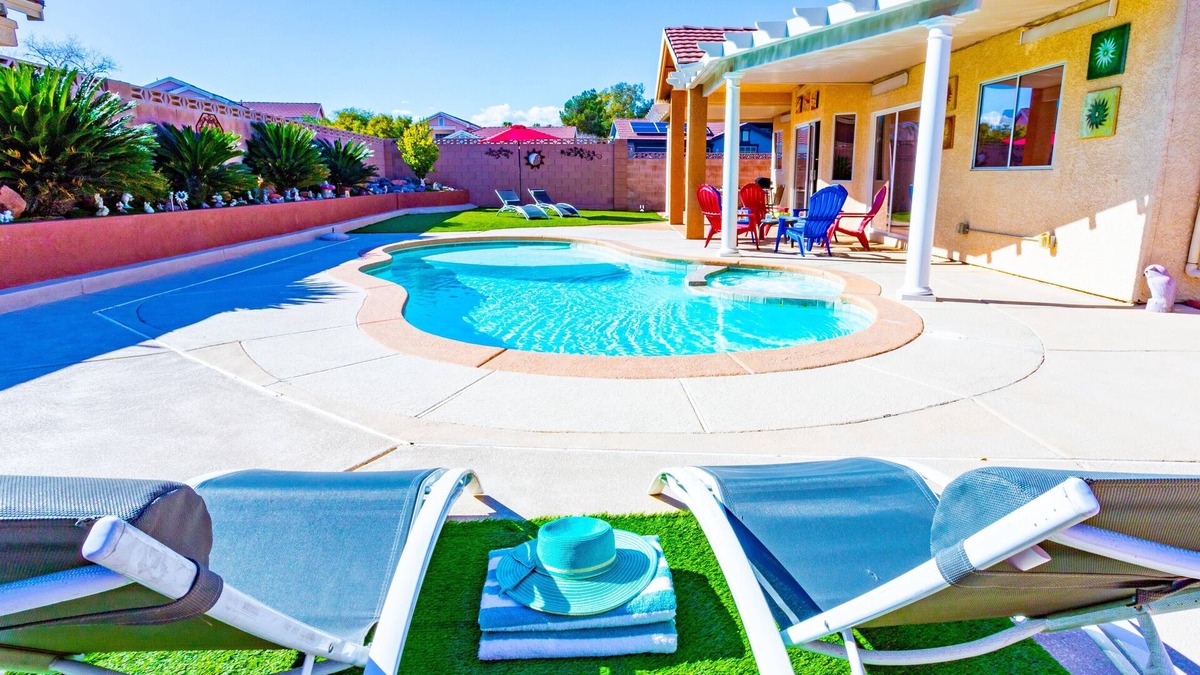 North Las Vegas House | 4-bedroom house in delightful North Las Vegas with AC, fitness area