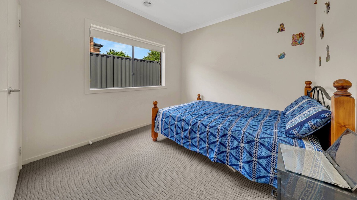 Manor Lakes House | 4 bedroom house with stunning views