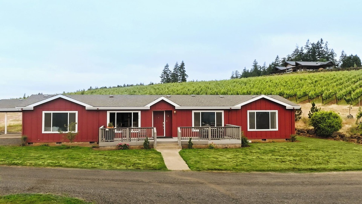 Newberg House | 4-bedroom house with picturesque views of Mt. Hood