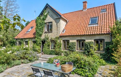 Torrig House | 4 Bedroom Lovely Home In Horslunde