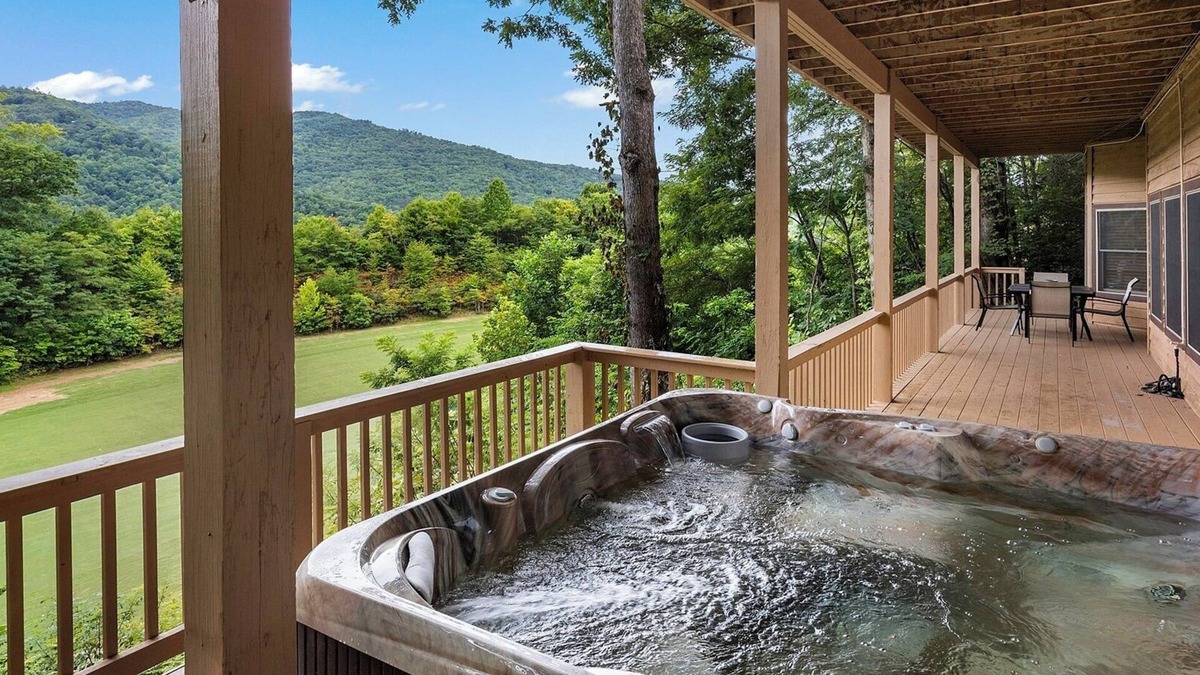 Whittier House | 4-Bedroom Mountain House w/Golf Course View, Hot Tub, Pool Table, & Foosball!