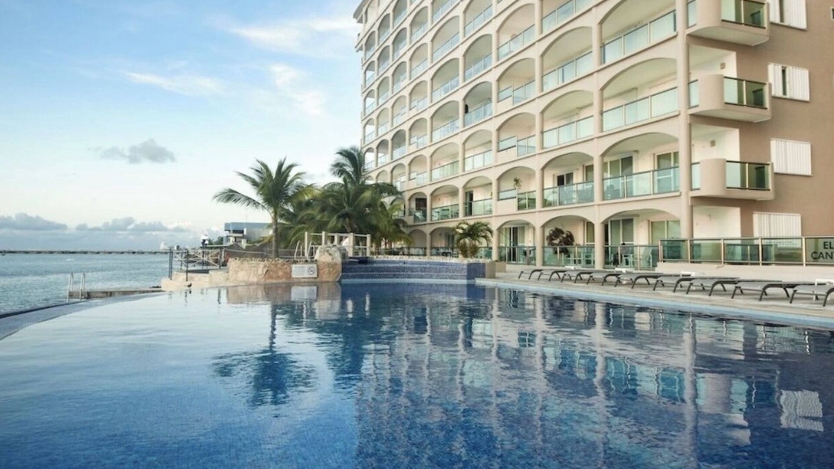 Colonia Andres Condo | 4-Bedroom Oceanfront Condo w/Breathtaking Views! Your Dream Getaway in Cozumel