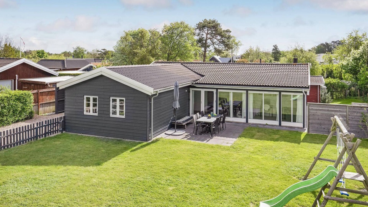 Frolunde House | 4 bedroom nice home in Slagelse