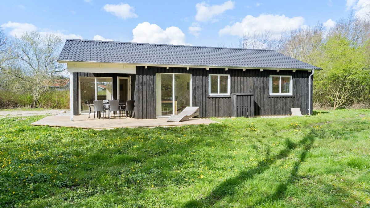 Vinderup House | 4 bedroom nice home in Vinderup
