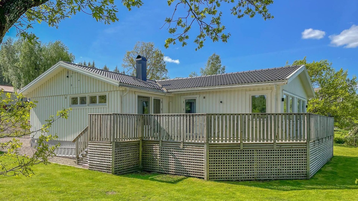 Aspered House | 4 bedroom nice home in äspered