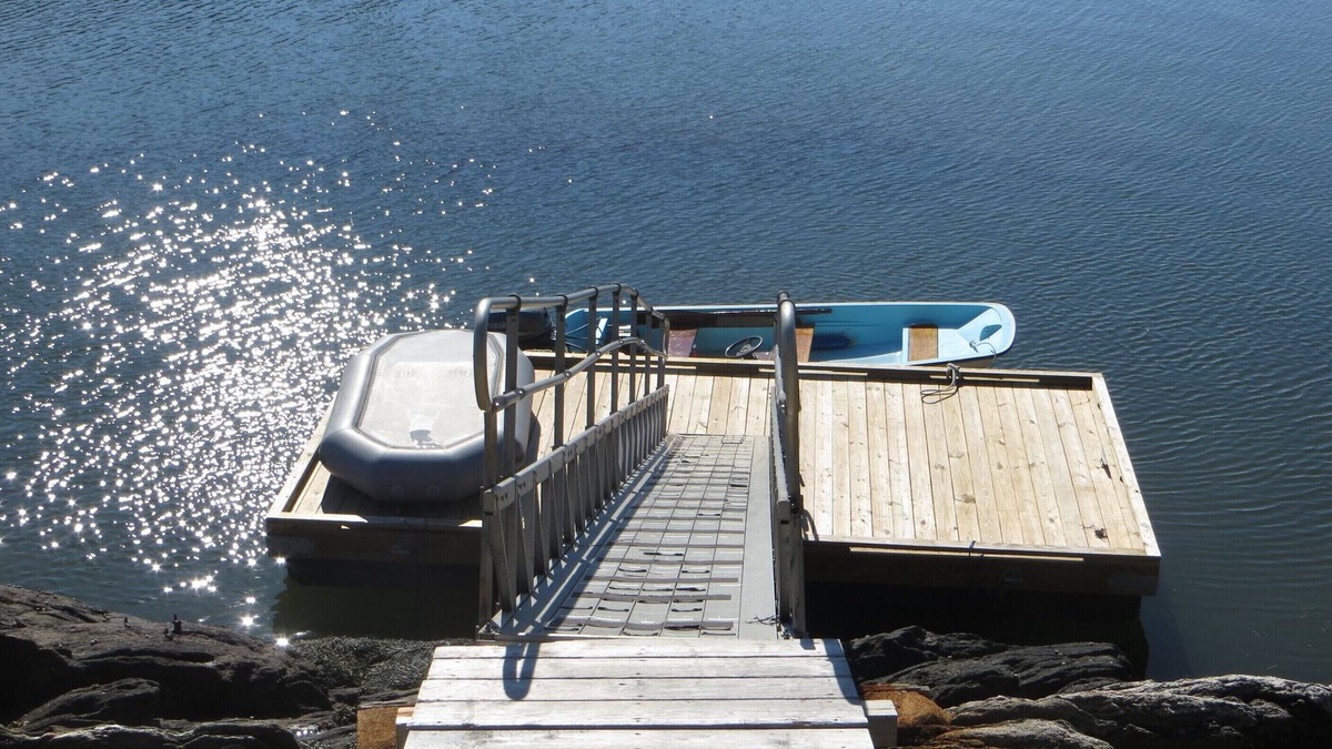Five Islands House | 4 Bedroom Ocean Front cottage with glorious ocean views and deep water dock
