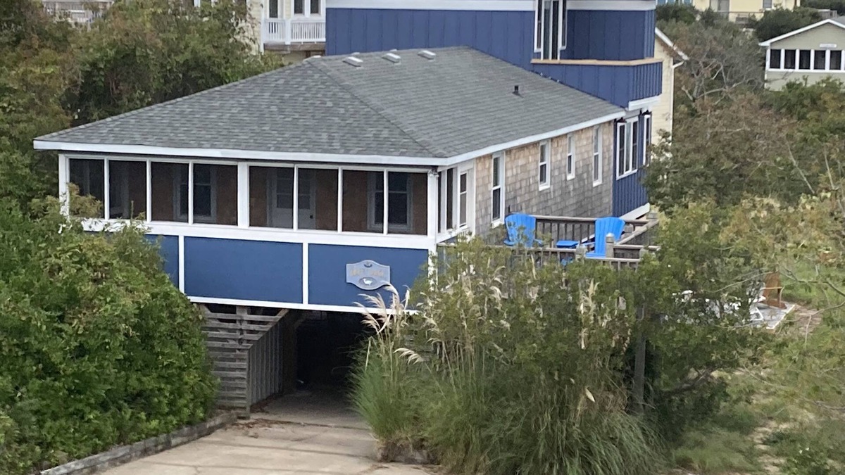 Duck Cottage | 4 Bedroom Ocean View Beach Box Cottage in Duck.