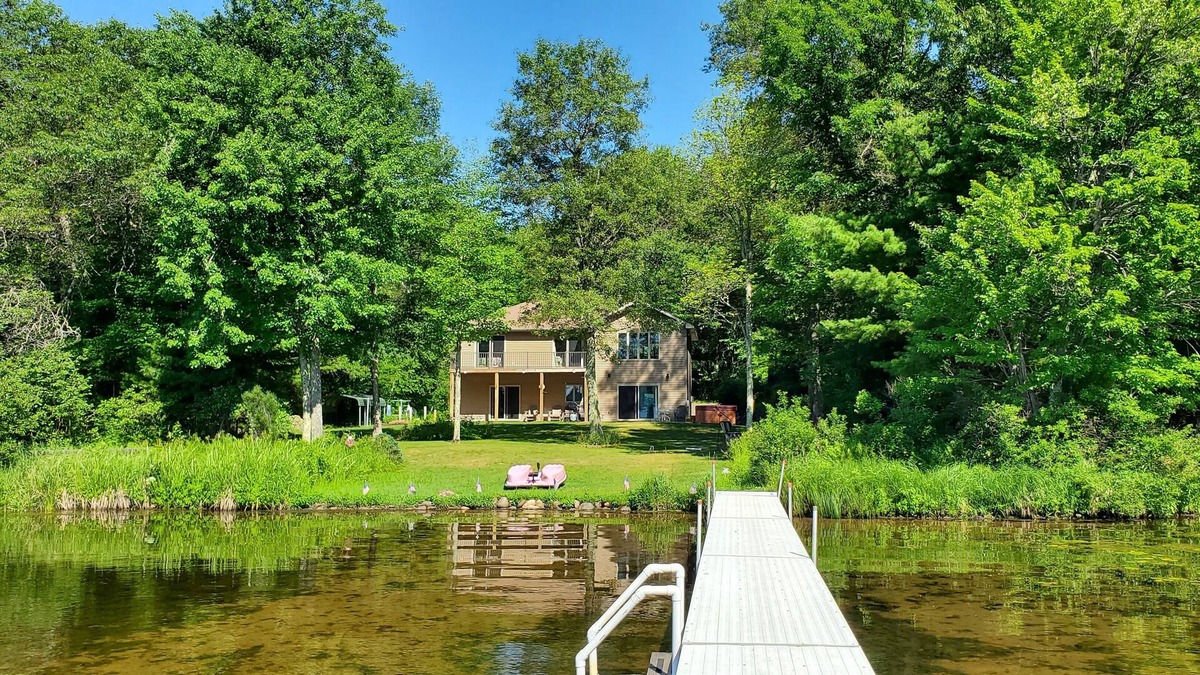 Hayward House | 4 bedroom on Lac Courte Oreilles Lake with clear water and a sandy bottom!
