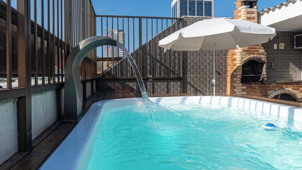 Copacabana Apartment | 4 bedroom penthouse with private pool and barbecue on the beach