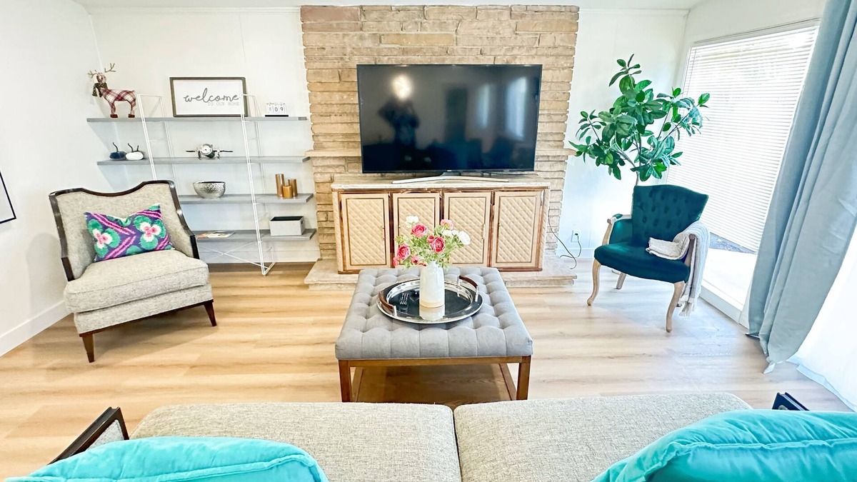 Covina House | 4-bedroom pool & game room bungalow in Ikea Covina