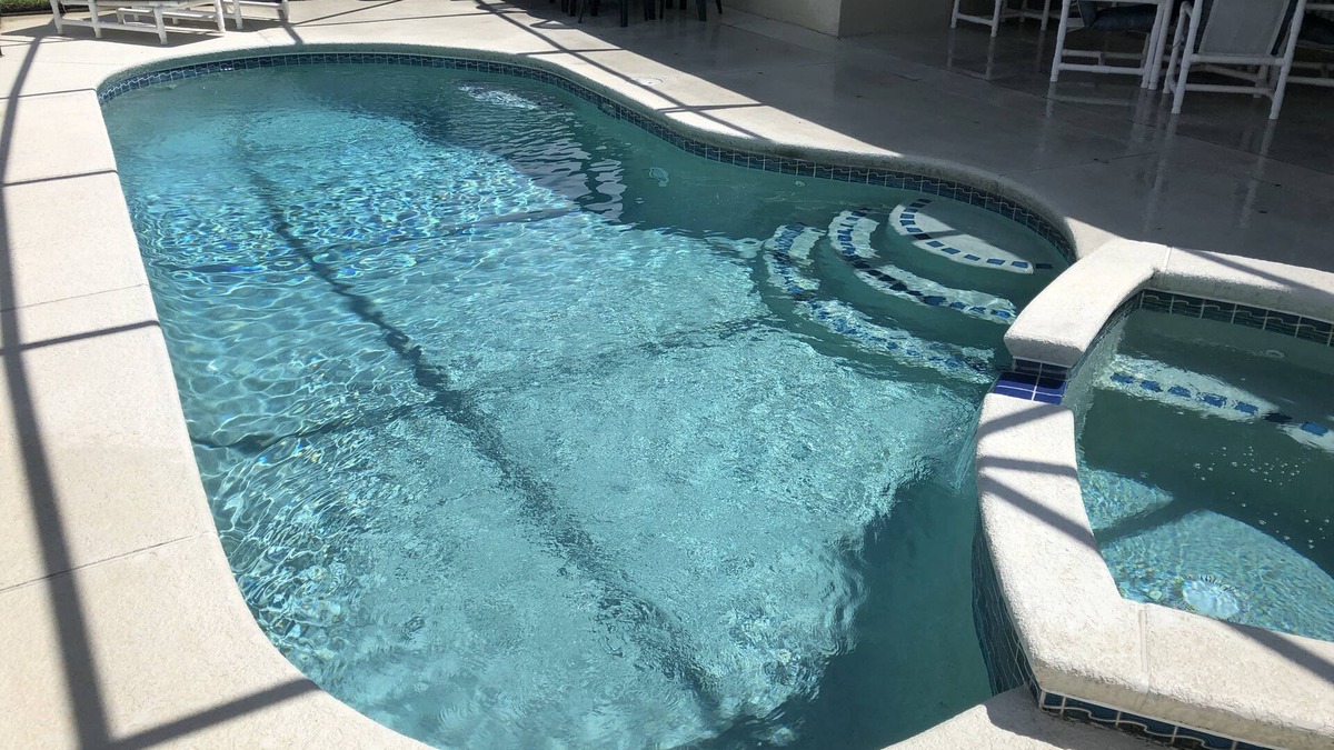 Calabay Parc House | 4 Bedroom Pool Home withSpa/Lanai/Game Room. Close to the Attractions