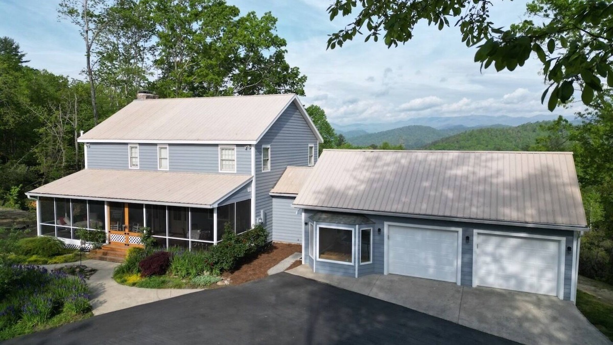Pisgah Forest Other | 4-bedroom Ridgeline Farmhouse in peaceful Pisgah Forest with AC, WiFi